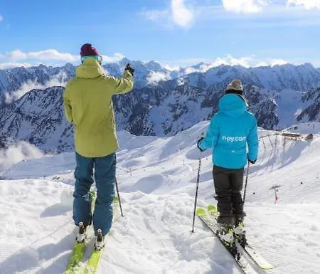 Bigorra Centre Le Sanctuaire La Grotte , Parking Lourdes