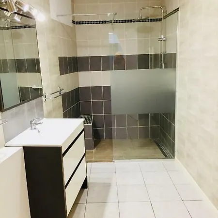 Bigorra Centre Le Sanctuaire La Grotte , Parking Apartament *