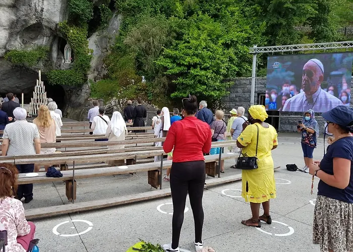 Apartment Bigorra Centre Le Sanctuaire La Grotte , Parking Lourdes