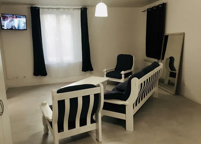 Bigorra Centre Le Sanctuaire La Grotte , Parking * Лурд