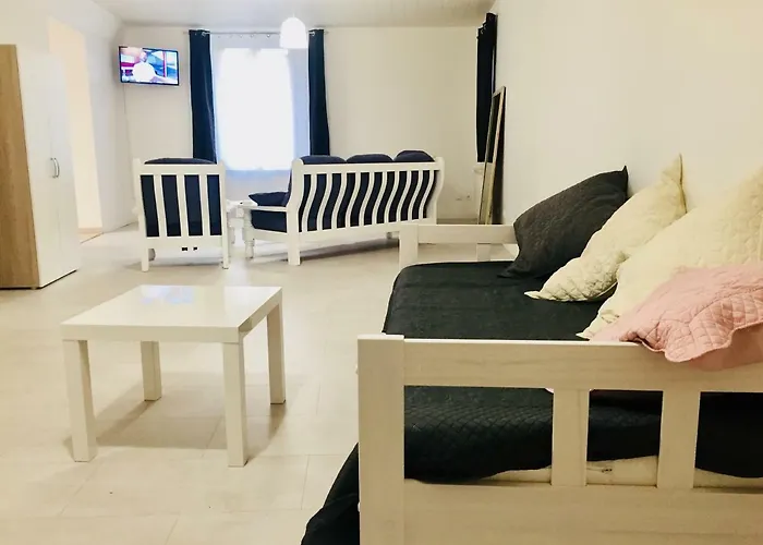 Апартаменты Bigorra Centre Le Sanctuaire La Grotte , Parking *