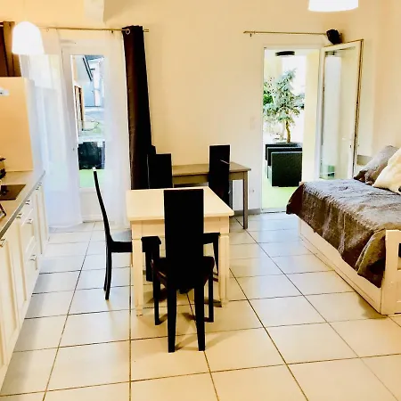 Bigorra Centre Le Sanctuaire La Grotte , Parking Lourdes